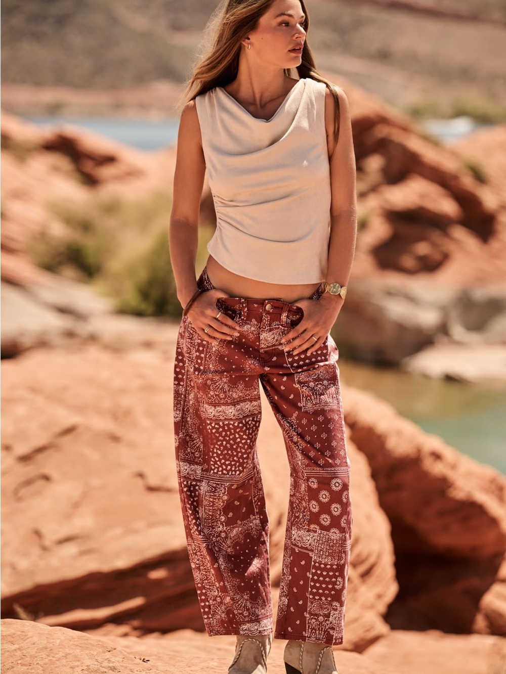 Julia Amory-Navy patterned cropped barrel pants-Medium - Picture 5 of 5